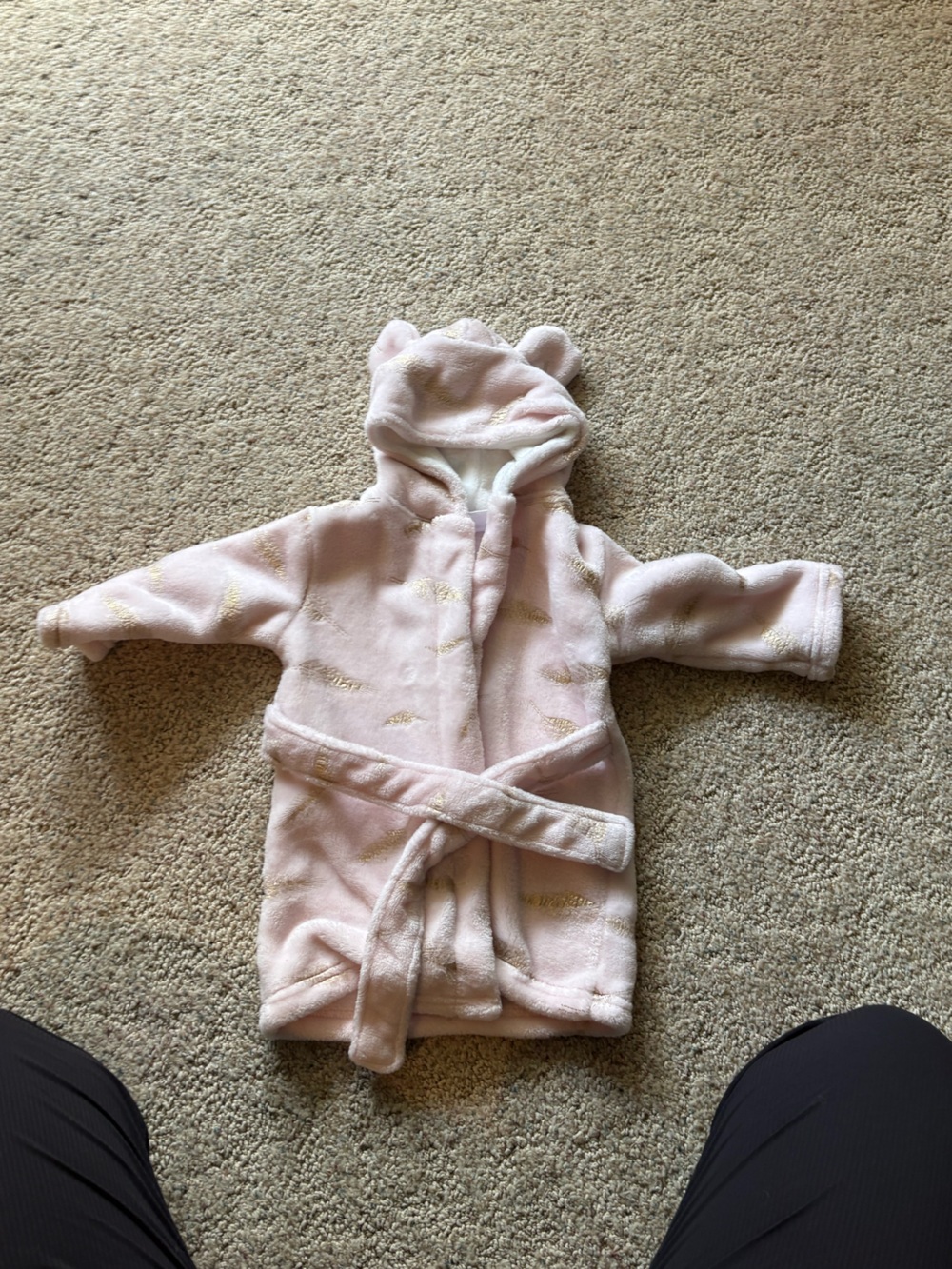 🩷 6 for $20 🩷 Lolli Plush Hooded Baby Robe in Pale Pink with Gold Accent